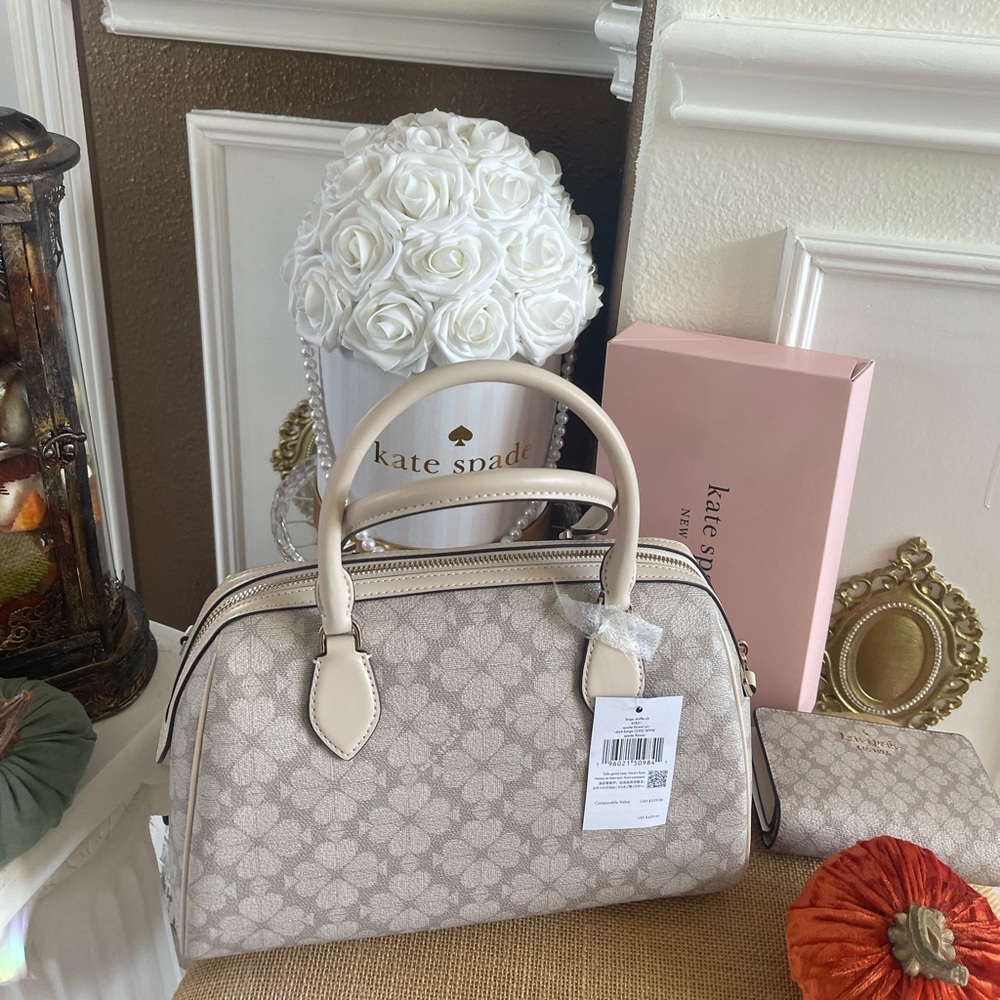 Kate Spade Signature Spade Flower Large Dolly Duffle Crossbody KI831 - Picture 9 of 16